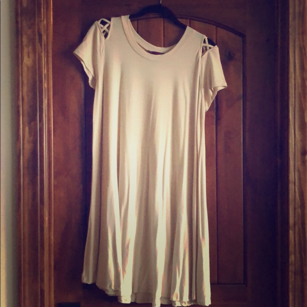 Short sleeve swing dress